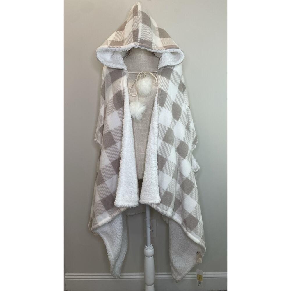 NWT $ 99.95 Soft Surroundings Taupe Plaid Wearable Throw Sherpa Poncho One Size - Picture 5 of 16
